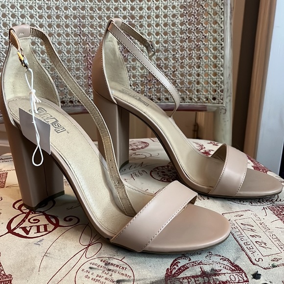 Beige Heels - Picture 2 of 3